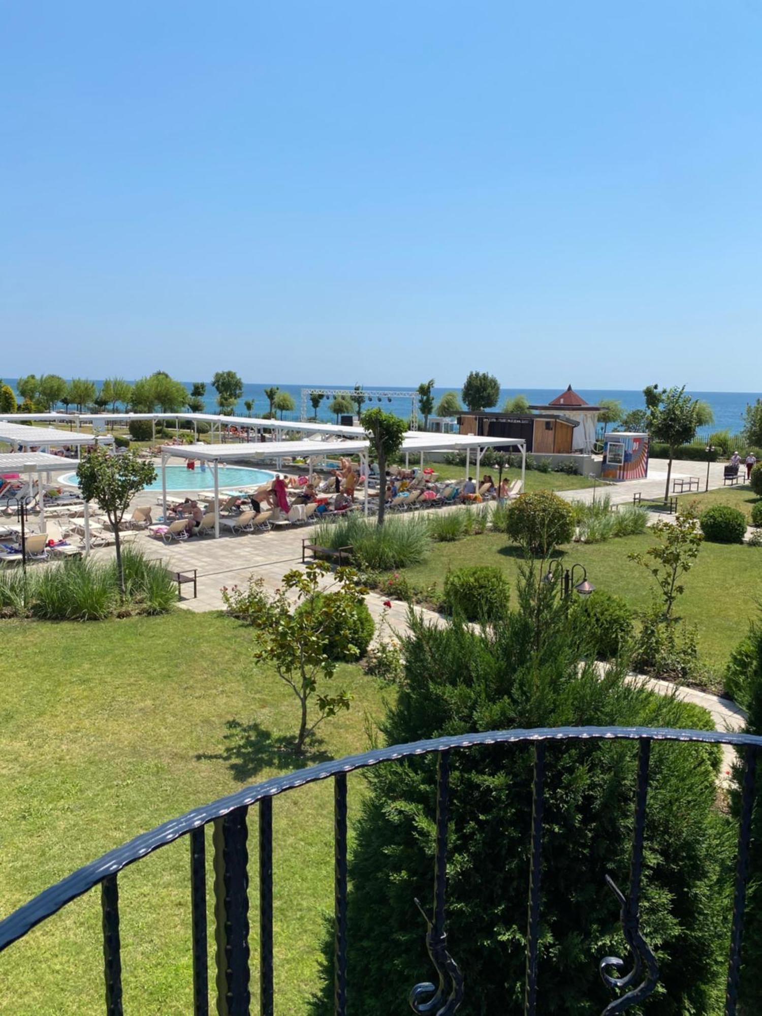Sea View On The Sunny *